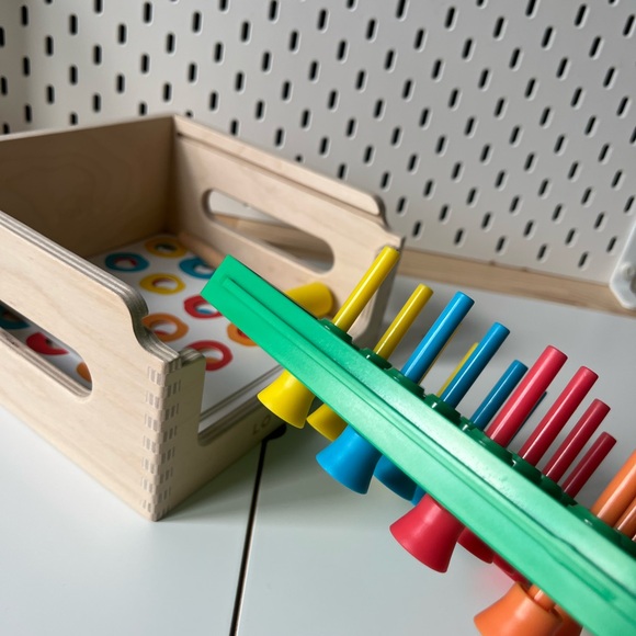 Lovevery Match & Tap Hammer Box - Picture 11 of 11